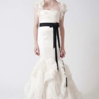 khloe kardashian wedding dress