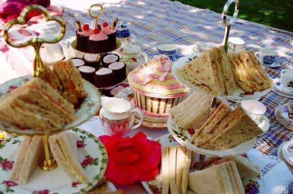 Vintage Style Picnic