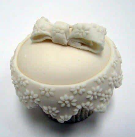 Lace wedding cupcake Lace wedding cupcake