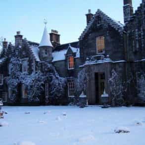 Festive Ideas For Stylish Winter Weddings
