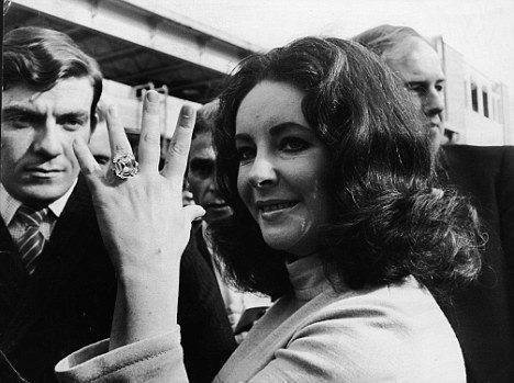 Steal Her Style: Elizabeth Taylor’s Wedding Gift From Richard Burton