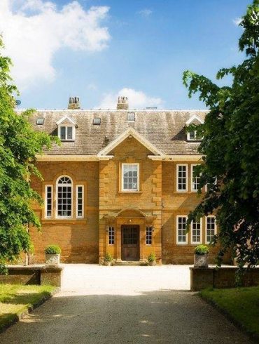 Poundon House Merges The Traditional With The Exotic