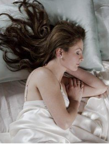 Be A Sleeping Beauty With A Mulberry Silk Pillowcase