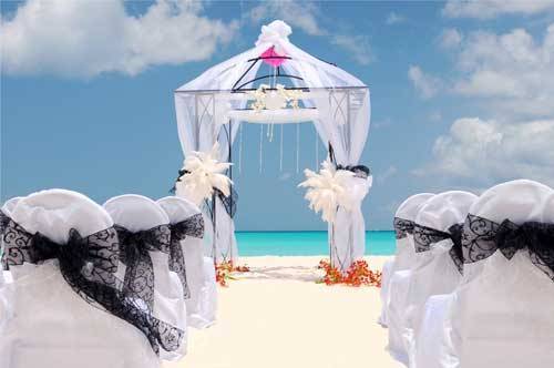 Antigua’s Jolly Beach Resort and Spa Antigua’s Jolly Beach Resort and Spa