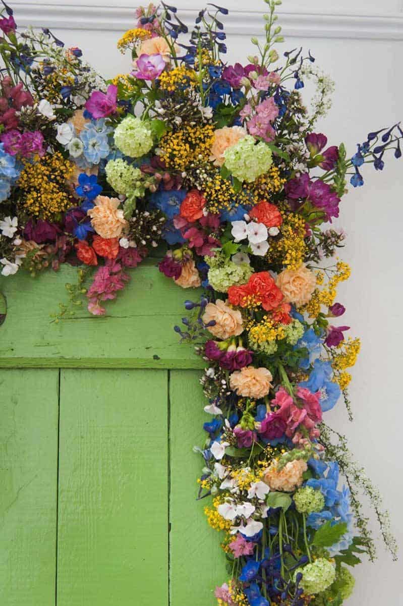 Summer Is All Tied Up With British Flowers 5215d61c f3b8 4e75 82ba 68962fedbca0 - Summer Is All Tied Up With British Flowers