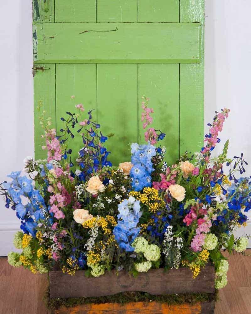Summer Is All Tied Up With British Flowers c8b8c3b2 a1c7 4343 8bf0 1649d2462250 - Summer Is All Tied Up With British Flowers