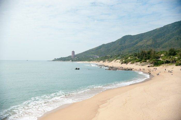 Weddings in China's Hainan Island