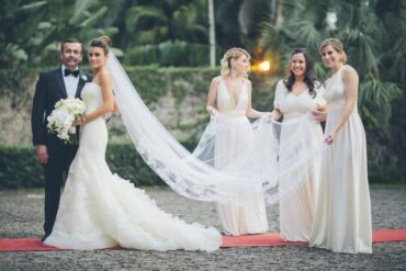 Real Wedding – New York Party in a Magical Marquee…