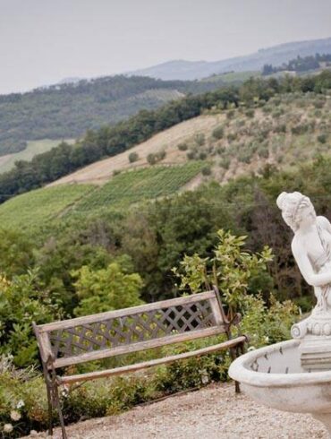 Real Wedding – Symbolic Ceremony and Rustic Banquet in Italy