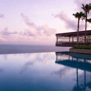 Marry on the Bali Cliffs at Glamorous Alila Villas Uluwatu