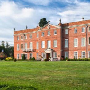Four Seasons Hampshire Reviewed