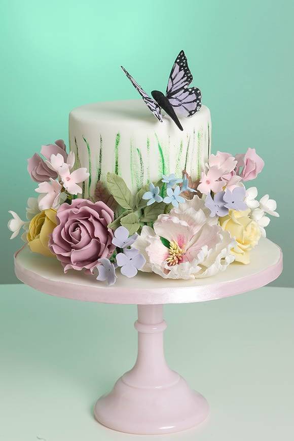 Elizabeth Solaru Wedding Cakes