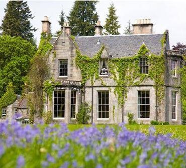 Marry Amidst Magic Mist from the Ethereal Lands of Scotland