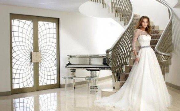 Find Your Dream Dress In The Chic Surrounding Of The Bulgari Hotel