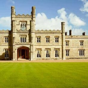 Ideal Wedding Venues – Getting Married in a UK Castle