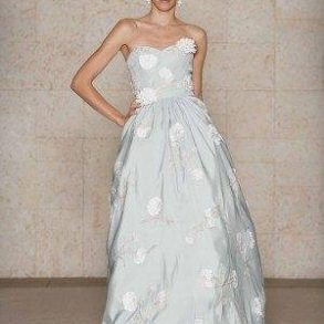Don’t Miss The Oscar De La Renta Trunk Show