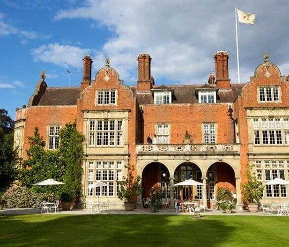 The Time Travelling Family's Stay At Tylney Hall
