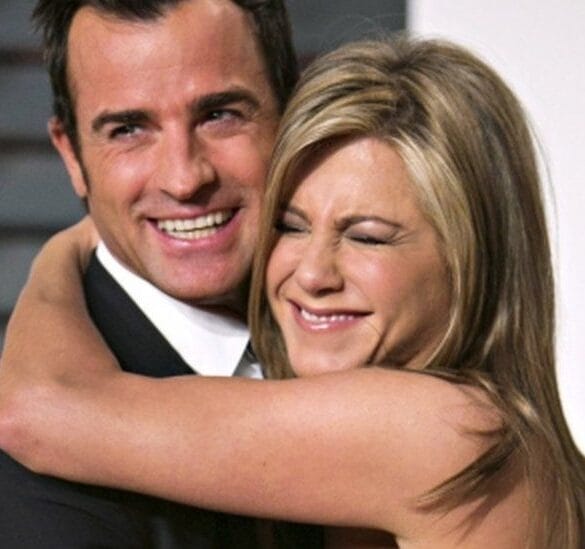 Jennifer Aniston and Justin Theroux Pull Off Surprise Wedding