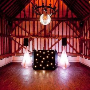 How To Design A Wedding Playlist