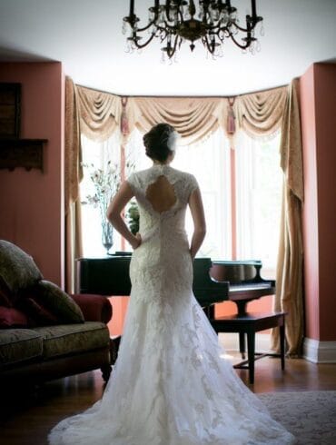 Real Weddings – Orchard Love Story Under Clear Niagara Skies