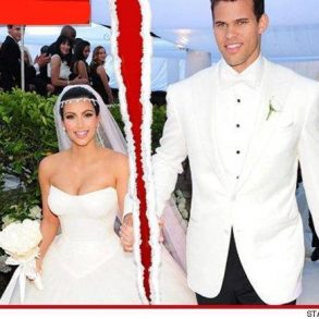 Kim Kardashian Announces Divorce