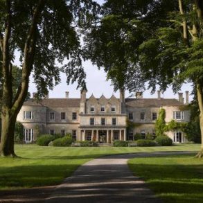 Award winning wedding venue – Lucknam Park