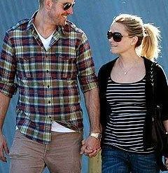 Reese Witherspoon announces her engagement to Tim Toth