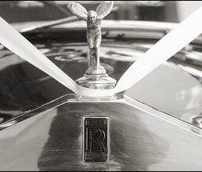 Luxury Car Hire – Arrive in Style
