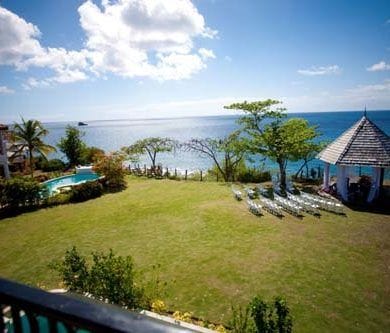 An Intimate Setting For A Caribbean Wedding