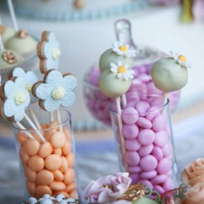 Modern and Traditional Wedding Favours