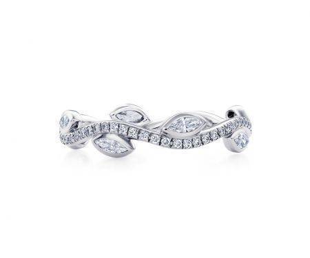 With this ring… de-beers-adonis-rose-band-platinum-1