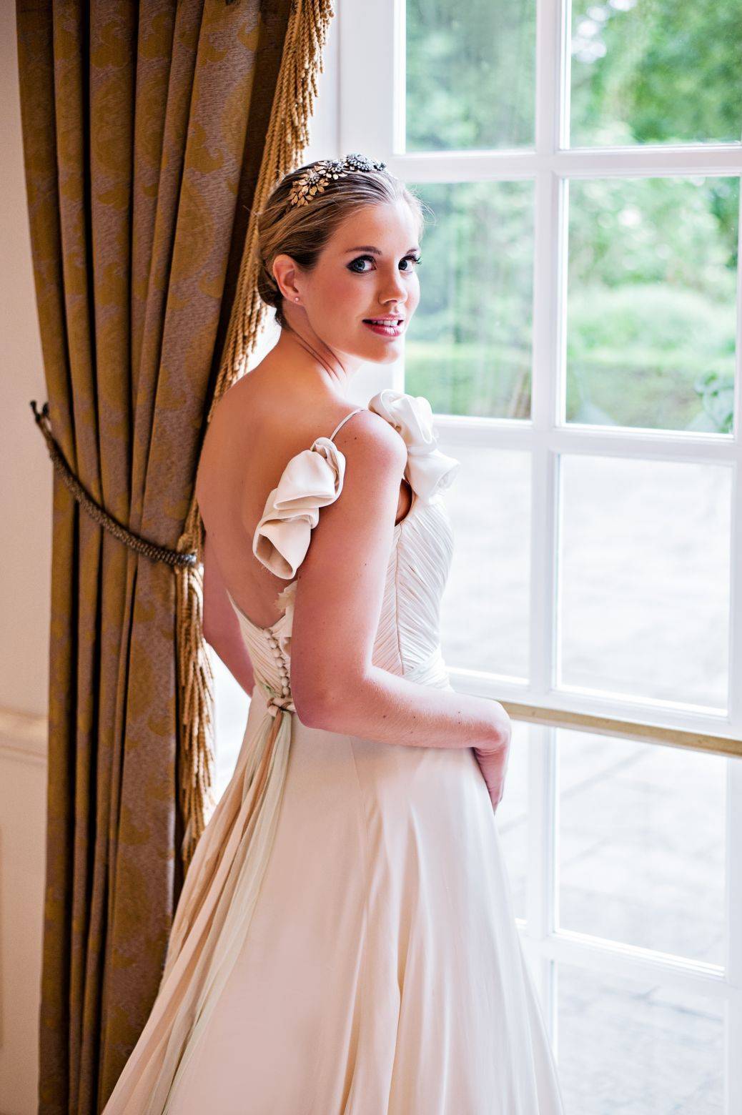 An elegant, feminine floral photo shoot Ikonworks Hampshire bridal commercial photographer Four Seasons Hotel 296 1 - An elegant, feminine floral photo shoot