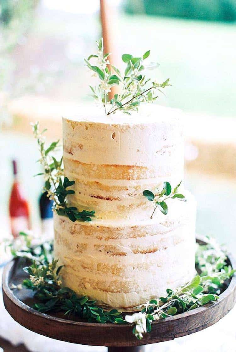 Greenery in all its Glory Combine a classic white wedding cake with hints of greenery