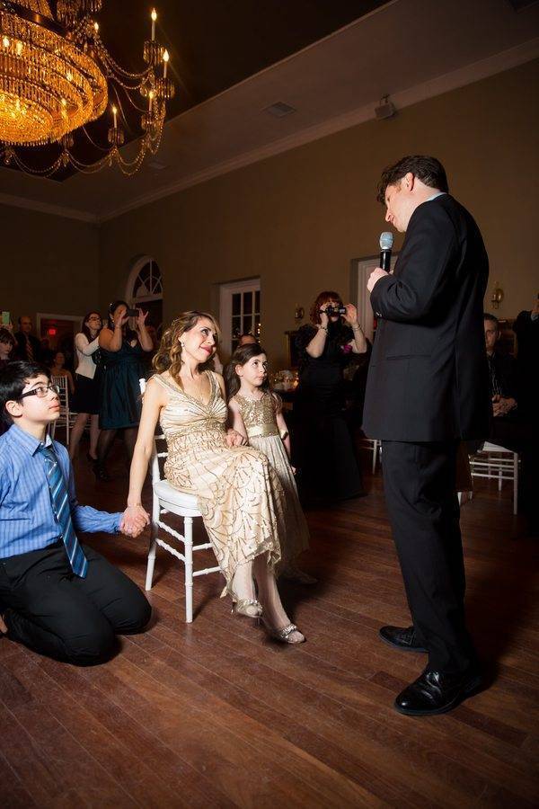 A Great Snow Sprinkled Gatsby wedding