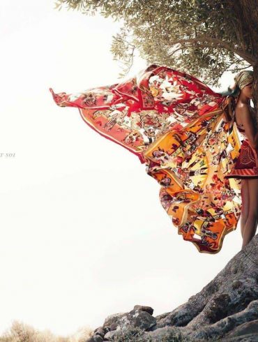 L’histoire d’Hermès – scarves, handbags and more