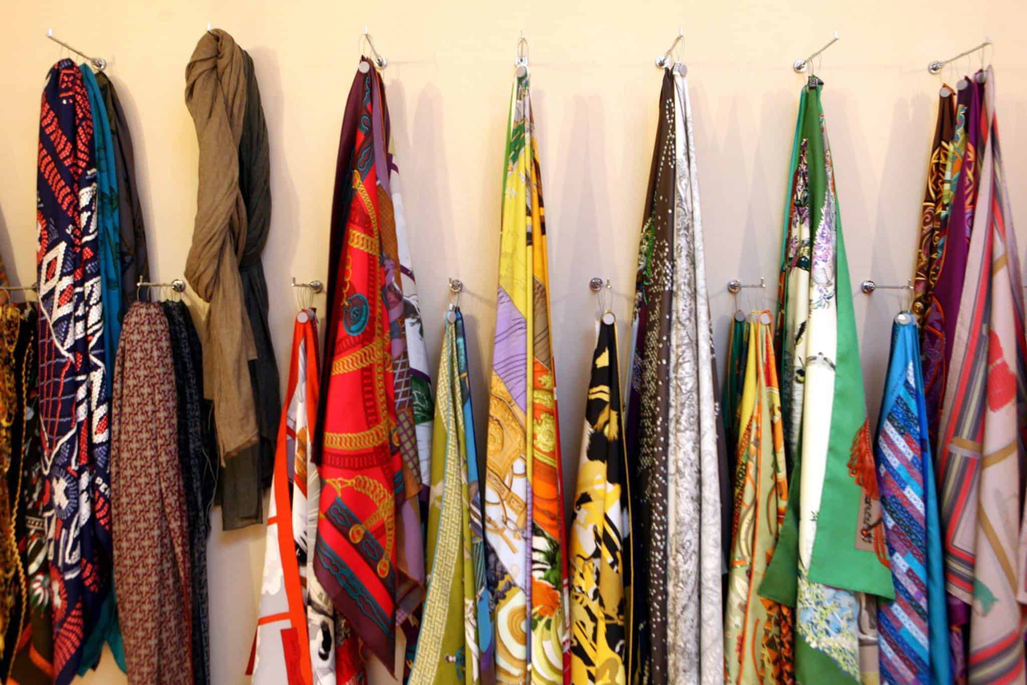 L’histoire d’Hermès – scarves, handbags and more L'histoire d'Hermès - scarves, handbags and more