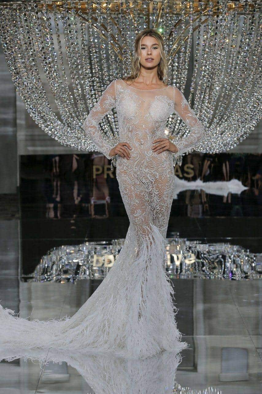New York Bridal Fashion Week 2017 pronovias wedding dresses fall 2018 016 - New York Bridal Fashion Week 2017
