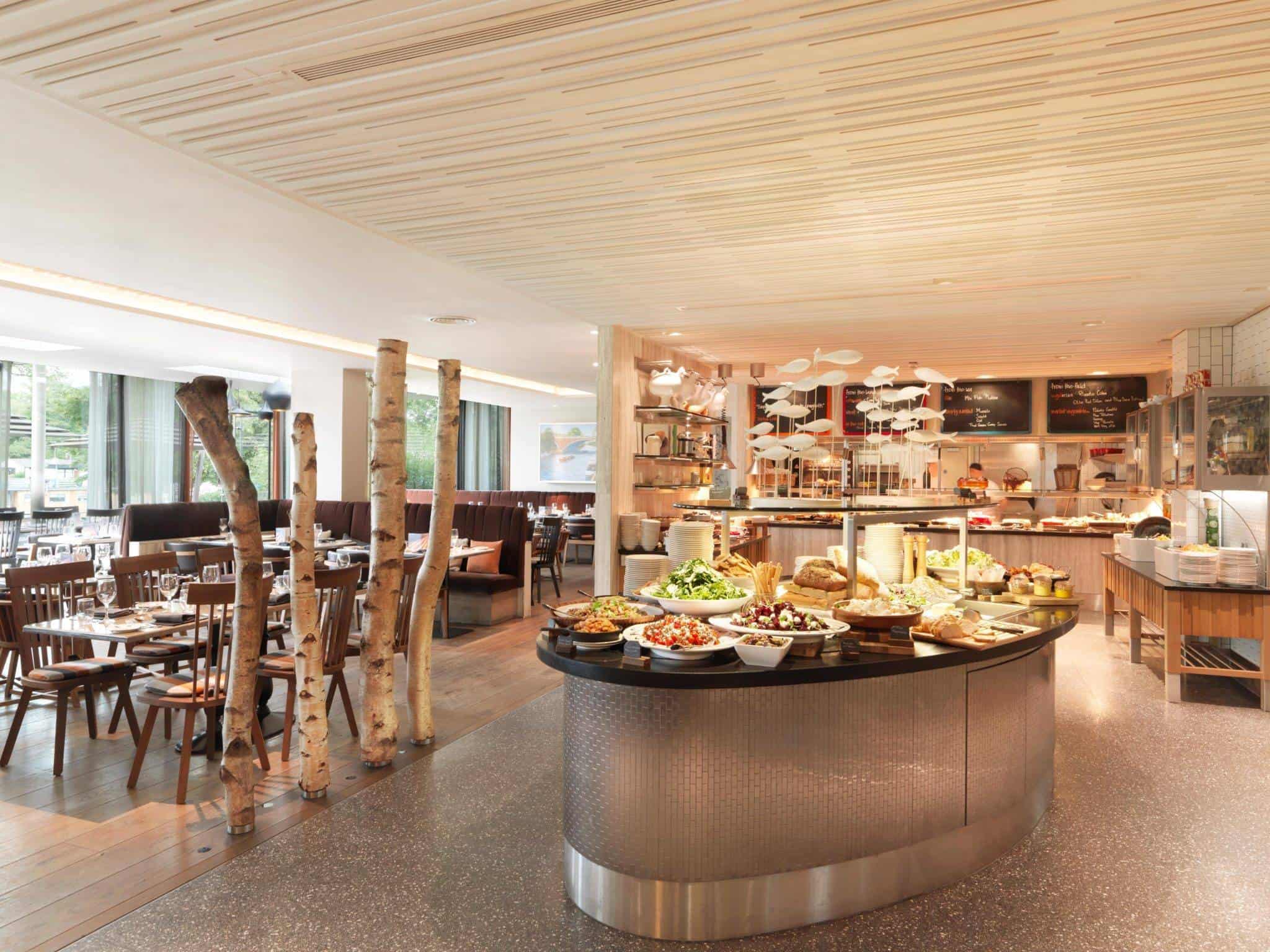 Review: The Runnymede on Thames