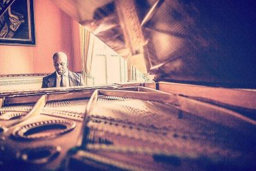 How To Pair Your Luxury Venue With The Perfect Entertainment