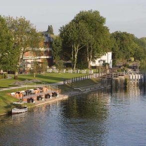 Review: The Runnymede on Thames