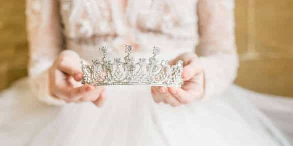 A Regal Style Shoot at Hengrave Hall