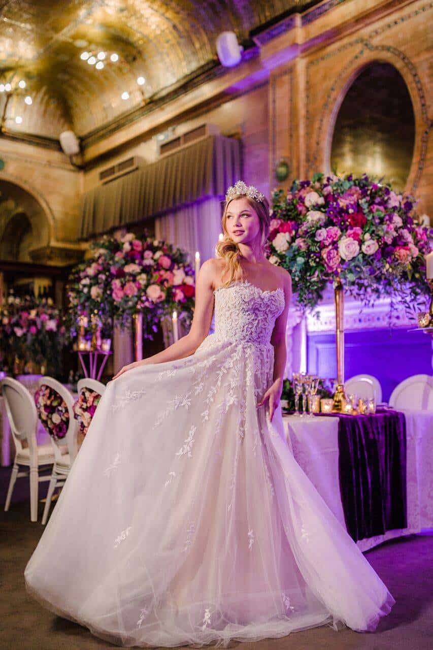 Weddings of our time with Charlotte Munro
