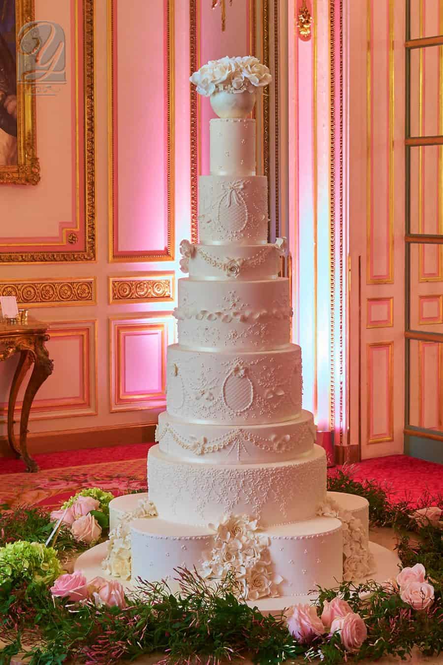 Unique Cakes by Yevnig