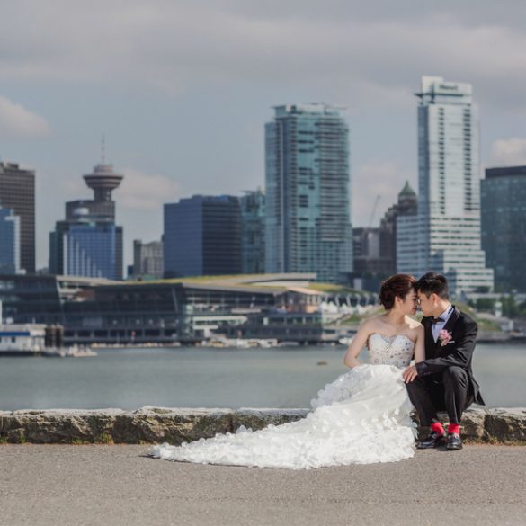 A Splash of Red in Vancouver – a real wedding