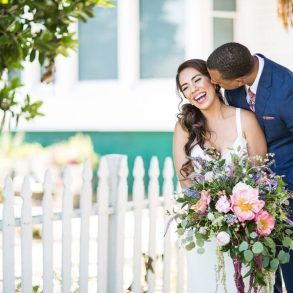 Real wedding: Wild flowers in the garden