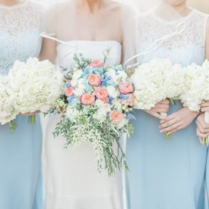 Pretty summer palette – cornflower blue & peach