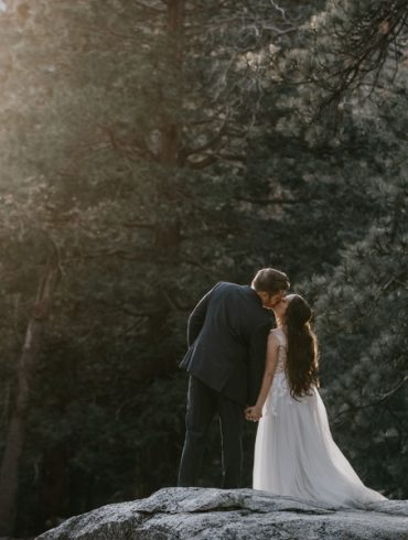 Real wedding: Cabin in the woods
