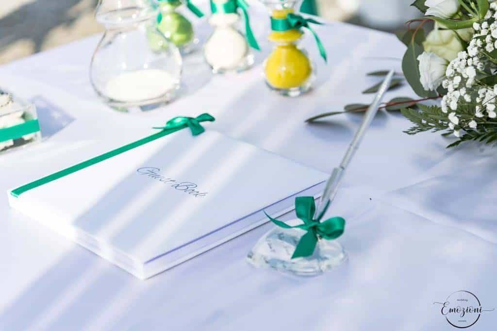 Creative Wedding Guest Book Ideas