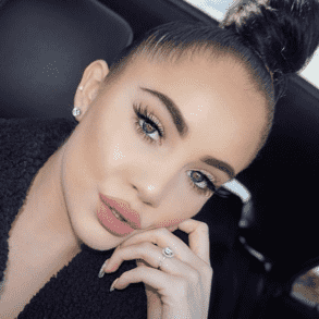 How to Safely Store Your False Eyelashes After Your Big Day