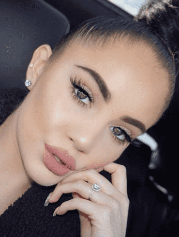 How to Safely Store Your False Eyelashes After Your Big Day